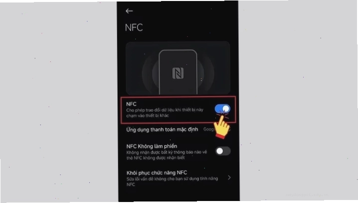 Bật công tắc để kích hoạt NFC