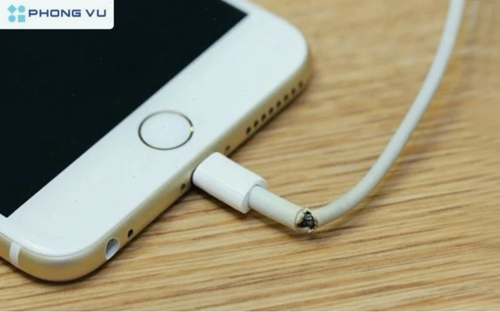 Điện thoại sạc không vào pin do lỗi phần cứng nghiêm trọng