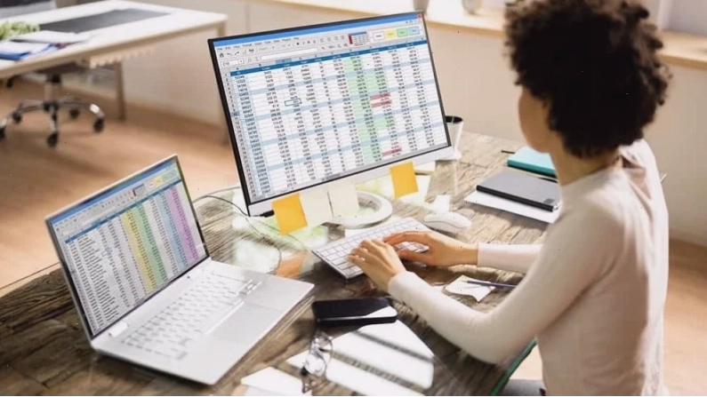 Google Sheet có khả năng lưu lại mọi thay đổi theo thời gian thực
