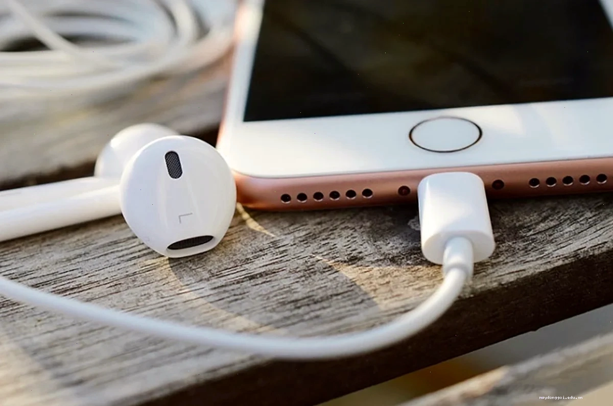 Tắt tiếng chụp ảnh iPhone bằng nút gạt vật lý